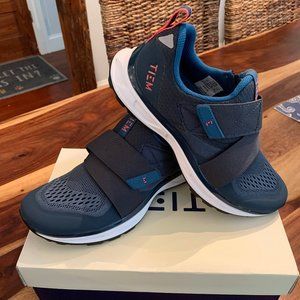 TIEM Cycle/Spin Sneaker  *CLIPS INCLUDED*
